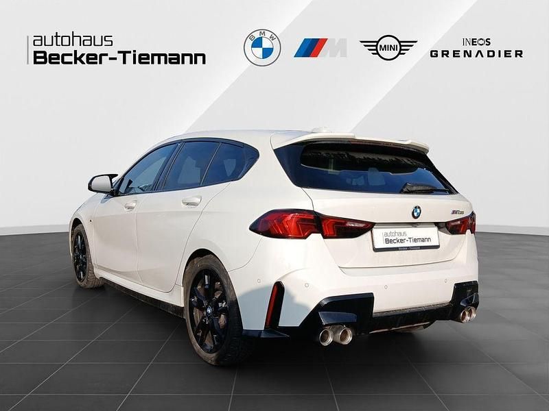 Gebraucht BMW M135 Shadowline 300 PS (220 kW) 2025 Alpinweiß uni Kleinwagen