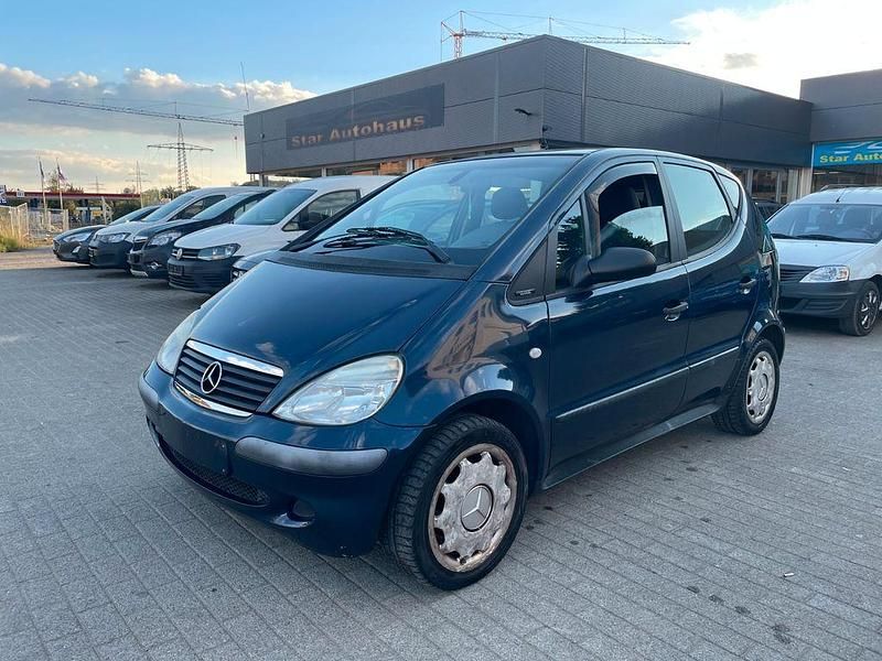 Blau Gebraucht 2002 Mercedes A140 Classic Van / Kleinbus | 1.690 € (Fairer Preis) - Bild 1/4
