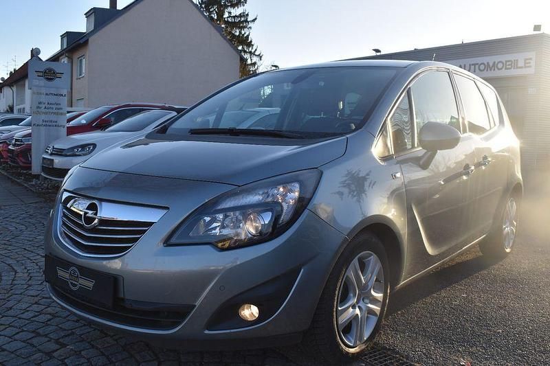 Gebraucht Opel Meriva Innovation 140 PS (102 kW) 2012 Silber Van / Kleinbus