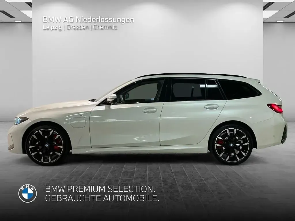 Gebraucht BMW 330e M Sport 292 PS (214 kW) 2025 Weiß Kombi