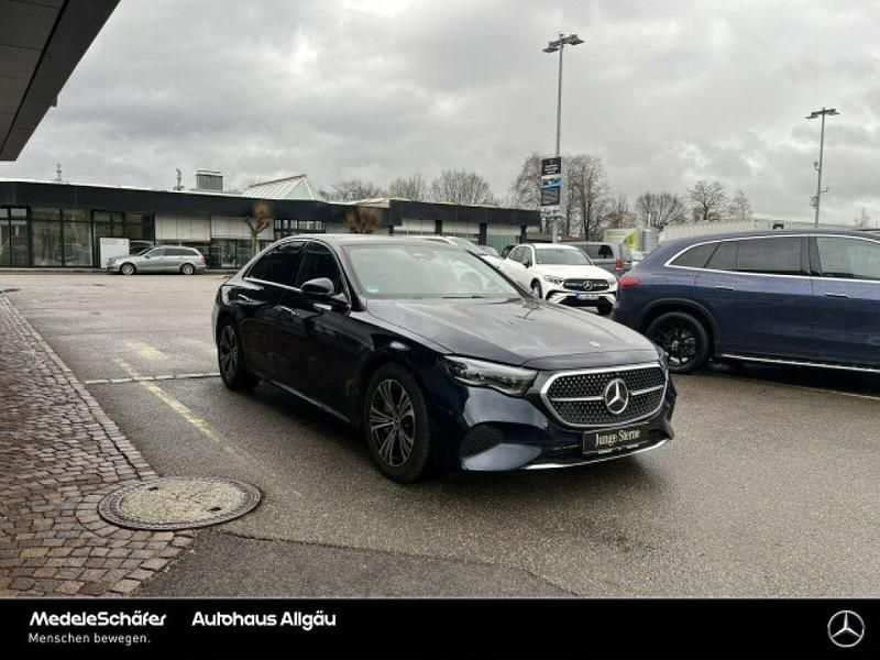 Gebraucht Mercedes E450 Avantgarde 367 PS (269 kW) 2025 Lack nautikblau (metallic) Limousine