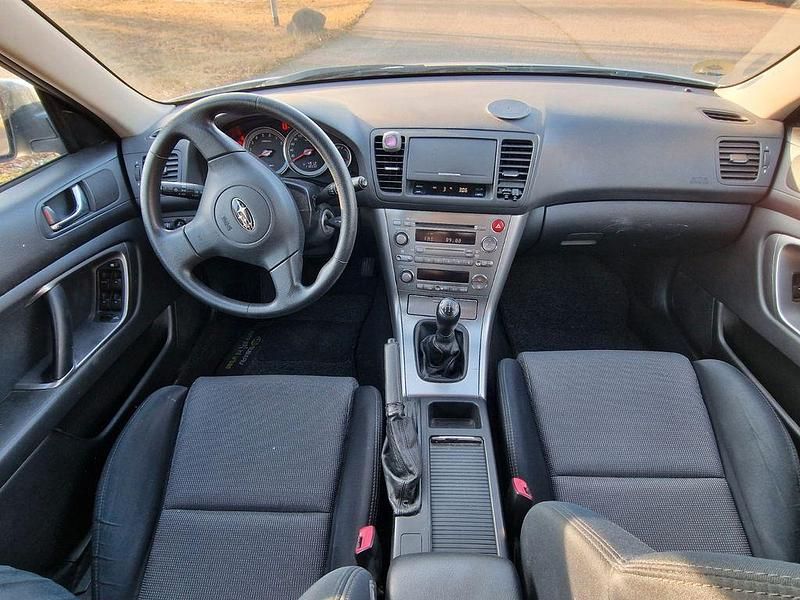 Gebraucht Subaru Legacy 137 PS (100 kW) 2004 Silber Limousine