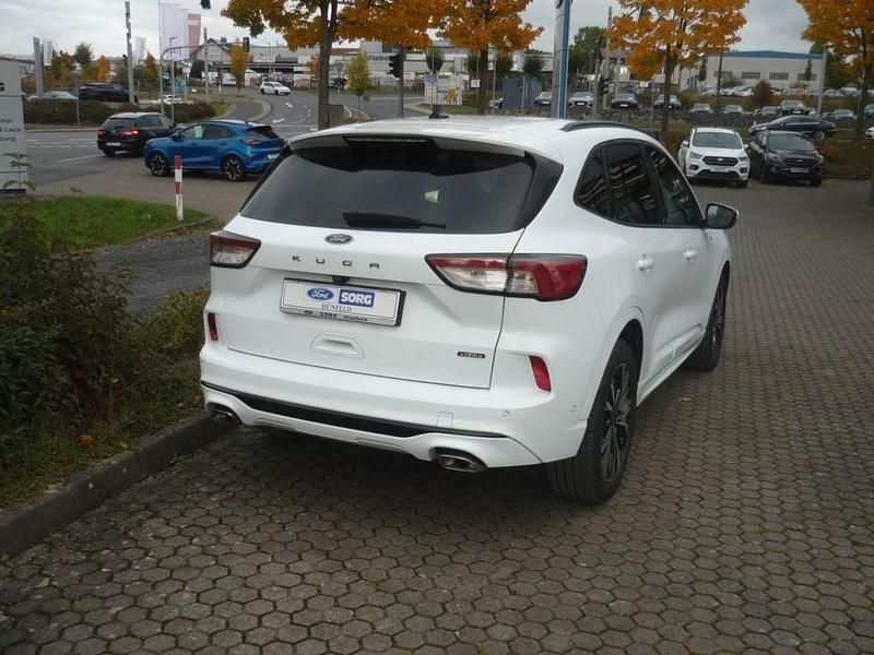 Gebraucht Ford Kuga ST-Line X 152 PS (111 kW) 2022 Weiß SUV