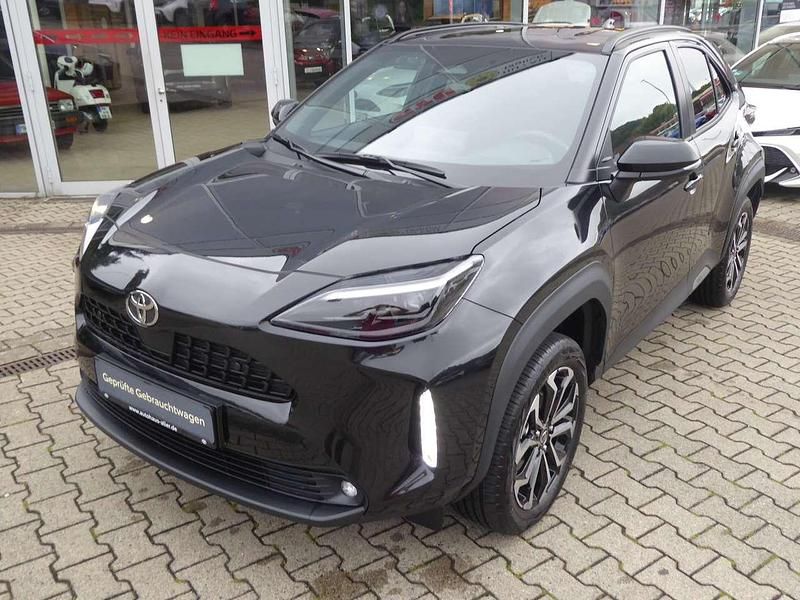 Mysticschwarz Gebraucht 2025 Toyota Yaris Cross SUV | 32.750 € - Bild 1/4
