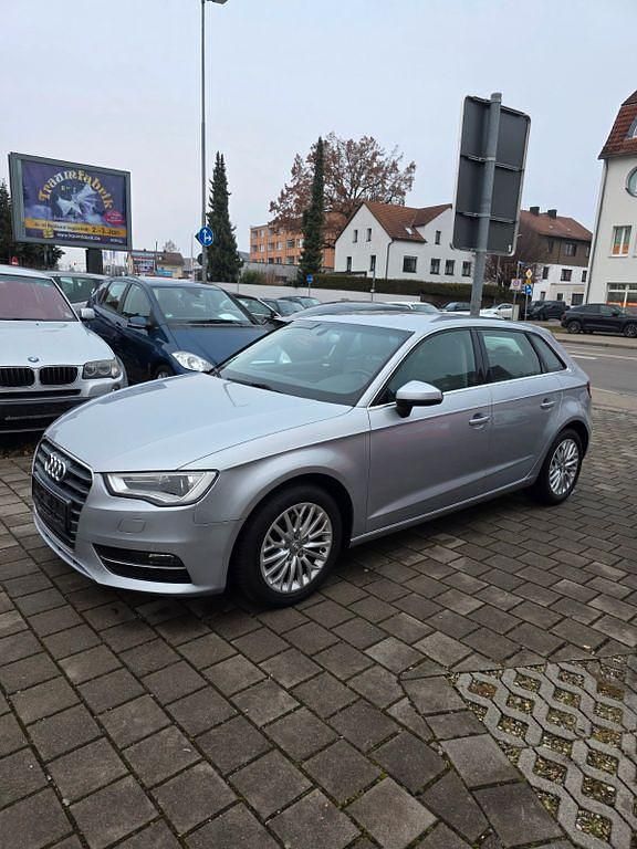 Gebraucht Audi A3 Ambiente 125 PS (91 kW) 2015 Silber Limousine