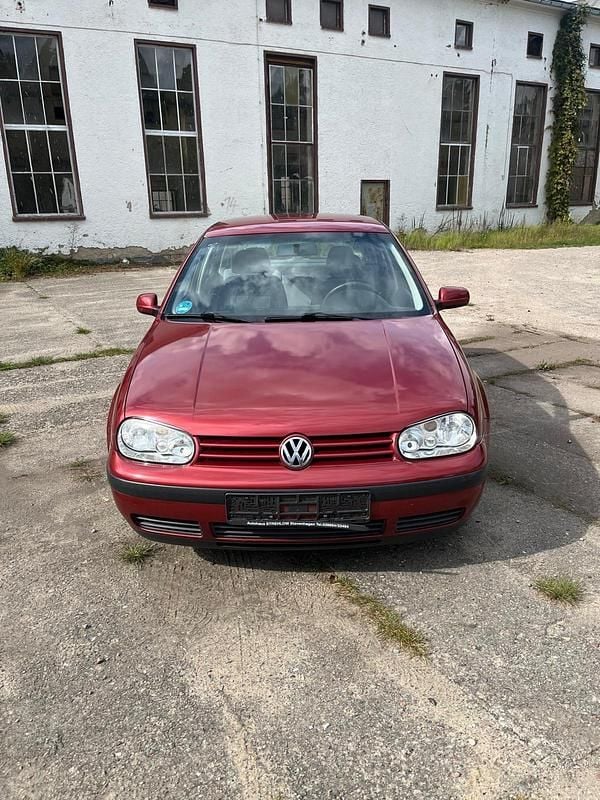 Rot Gebraucht 1997 VW Golf IV Kleinwagen | 1.000 € (Fairer Preis) - Bild 1/4