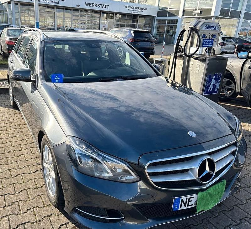 Gebraucht Mercedes E250 Avantgarde 211 PS (155 kW) 2015 Grau Kombi