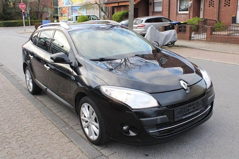 Gebraucht Renault Mégane III Luxe 140 PS (102 kW) 2012 Schwarz Limousine