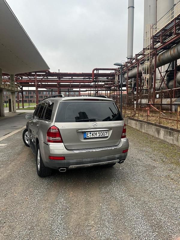 Gebraucht Mercedes GL320 224 PS (164 kW) 2007 Grau SUV