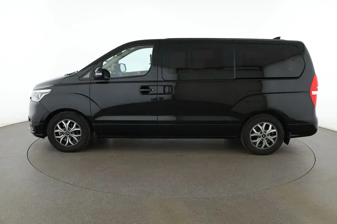 Gebraucht Hyundai H-1 Premium 170 PS (125 kW) 2019 Schwarz Van / Kleinbus