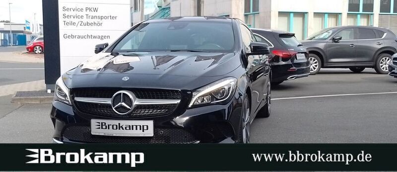 Schwarz Gebraucht 2019 Mercedes CLA200 Shooting Brake Kombi | 21.000 € (Guter Preis) - Bild 1/4