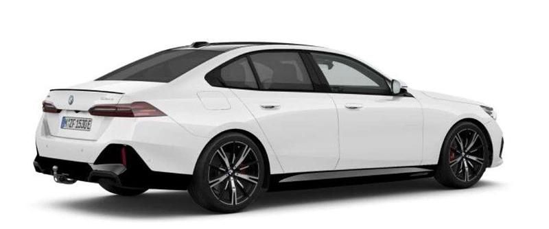 Neu BMW 530e Performance 299 PS (219 kW) 2026 Alpinweiß Limousine