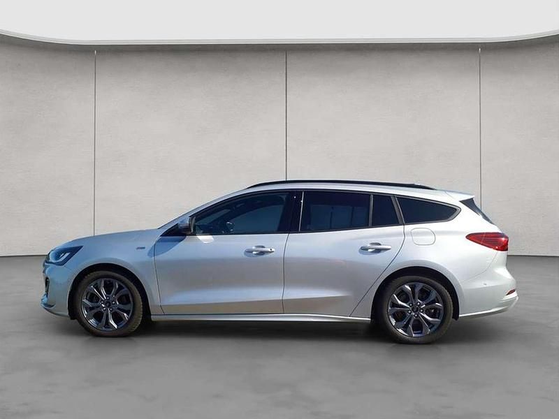 Gebraucht Ford Focus ST-Line X 125 PS (91 kW) 2023 Moondust silber metallic Kombi