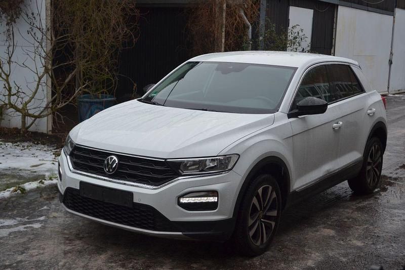 Gebraucht VW T-Roc 116 PS (85 kW) 2021 Weiß SUV