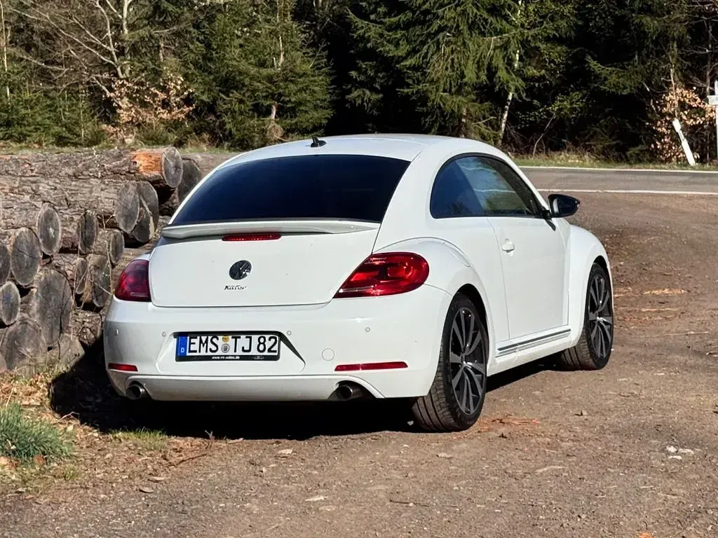 Gebraucht VW Beetle Sport 200 PS (147 kW) 2011 Weiß Kleinwagen