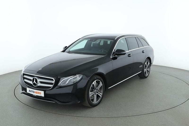 Schwarz Gebraucht 2018 Mercedes E400 Avantgarde Kombi | 28.930 € (Guter Preis) - Bild 1/3