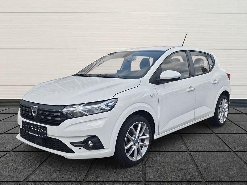 Gebraucht Dacia Sandero Comfort 101 PS (74 kW) 2021 Weiß Kleinwagen