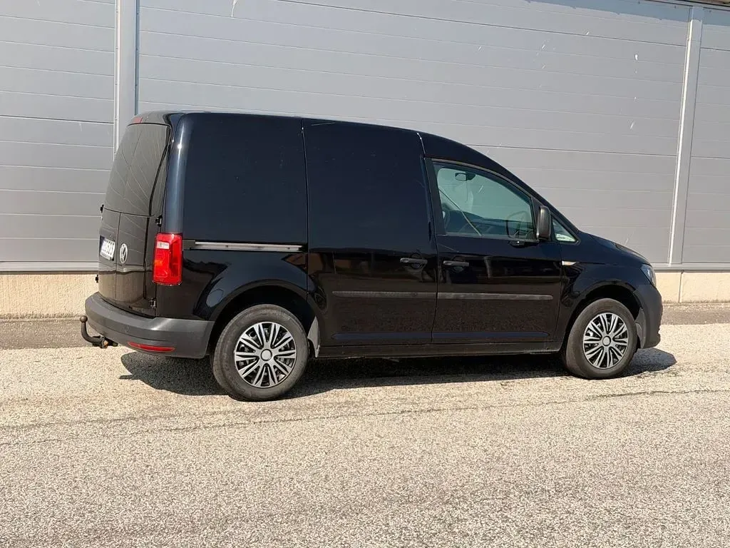 Gebraucht VW Caddy 75 PS (55 kW) 2018 Schwarz Van / Kleinbus