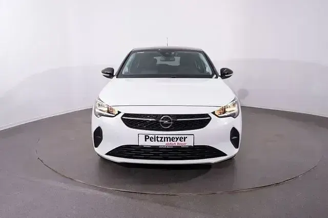 Usata Opel Corsa-e Edition 100 kW (136 CV) 2022 Bianco Utilitaria