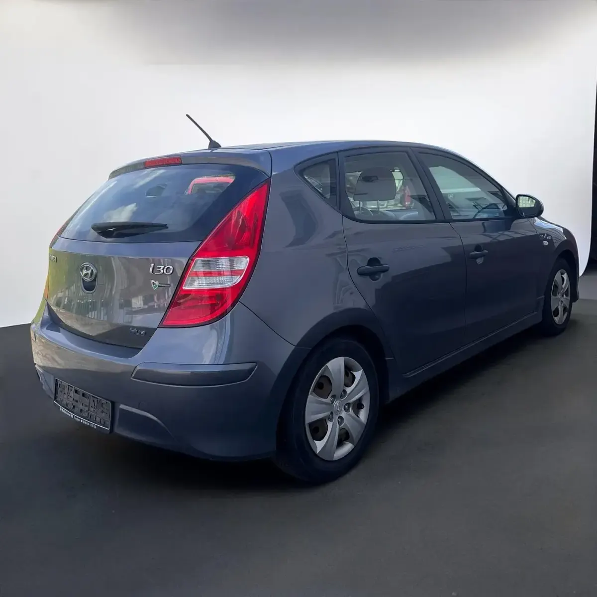 Gebraucht Hyundai i30 109 PS (80 kW) 2010 Grau Limousine