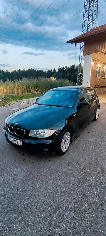 Schwarz Gebraucht 2006 BMW 116 Kleinwagen | 2.300 € (Fairer Preis) - Bild 1/4