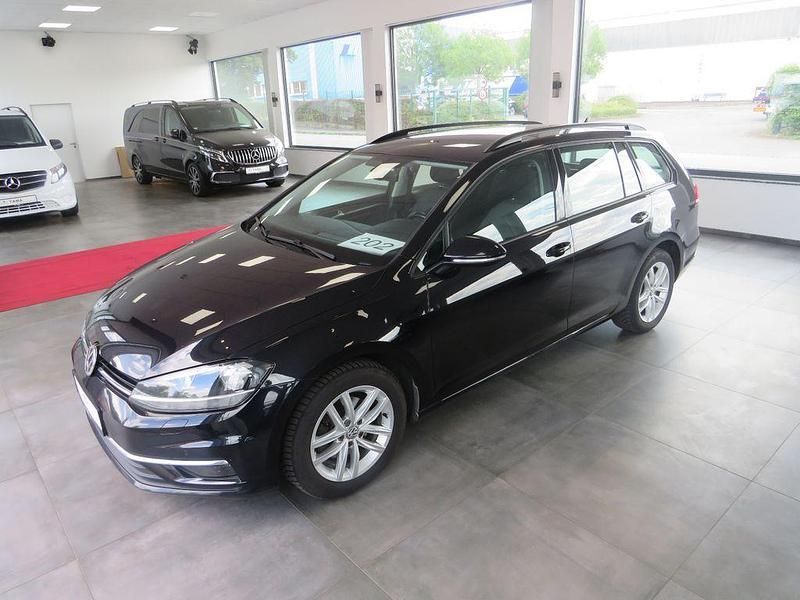 Schwarz Gebraucht 2018 VW Golf VII Kombi | 7.650 € (Guter Preis) - Bild 1/4