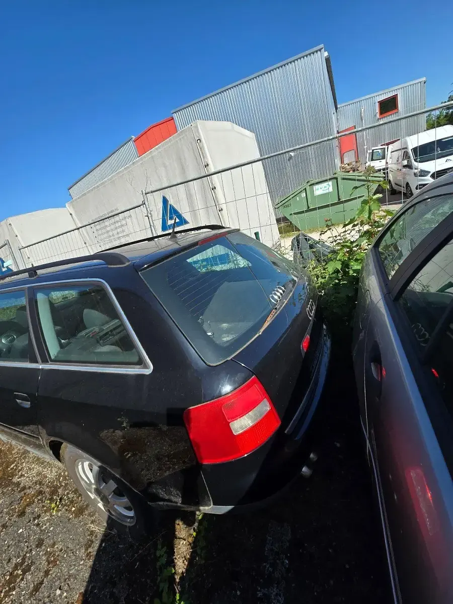 Gebraucht Audi A6 155 PS (114 kW) 2002 Schwarz Kombi