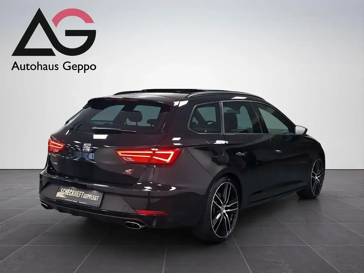 Second-hand Seat Leon CUPRA 300 CP (220 kW) 2017 Negru Break