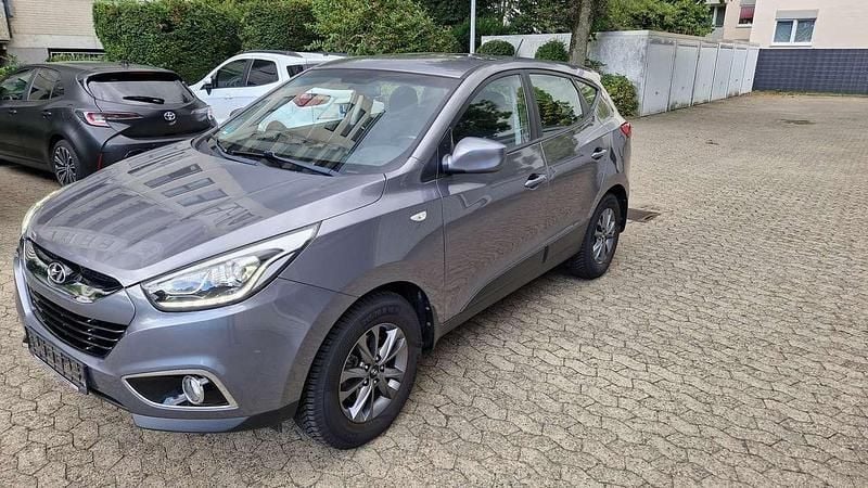 Silber Gebraucht 2015 Hyundai ix35 Classic SUV | 9.500 € (Guter Preis) - Bild 1/4