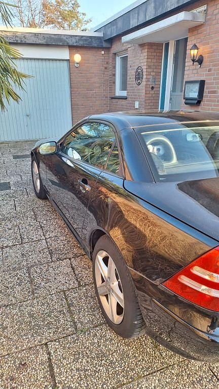 Gebraucht Mercedes SLK200 163 PS (119 kW) 2002 Schwarz Cabrio