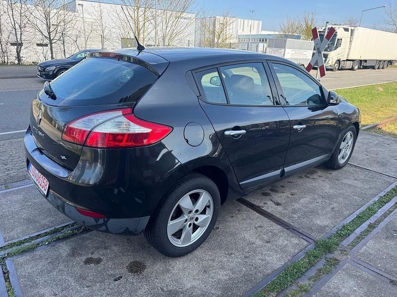 Gebraucht Renault Mégane II Dynamique 131 PS (96 kW) 2008 Schwarz Limousine