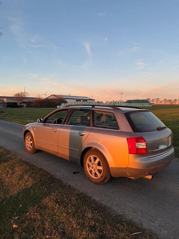 Gebraucht Audi A4 131 PS (96 kW) 2001 Silber Kombi