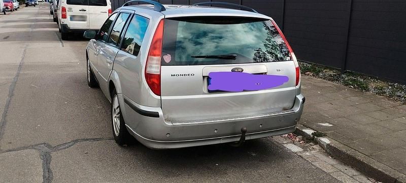 Gebraucht Ford Mondeo Ghia 131 PS (96 kW) 2005 Silber Kombi