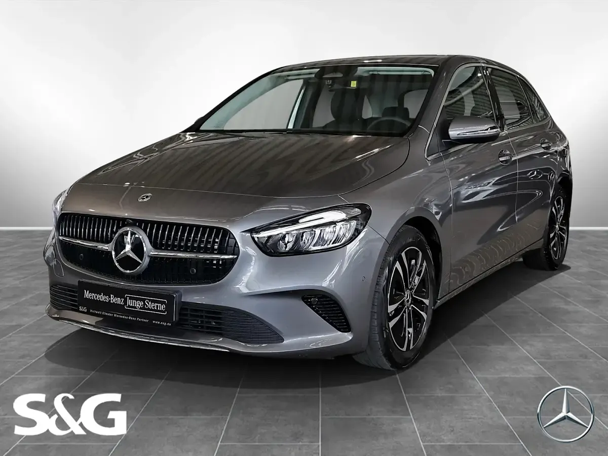 Używany Mercedes B200 Progressive 163 KM (119 kW) 2024 Minivan