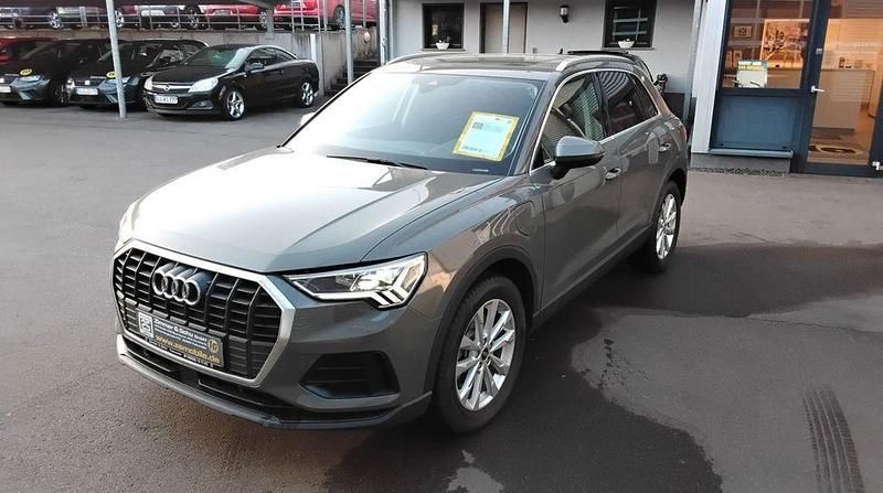 Gebraucht Audi Q3 Basis 150 PS (110 kW) 2022 Grau SUV