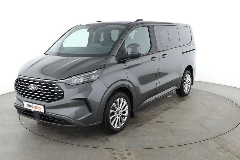 Gebraucht Ford Tourneo Titanium 170 PS (125 kW) 2024 Grau Van / Kleinbus