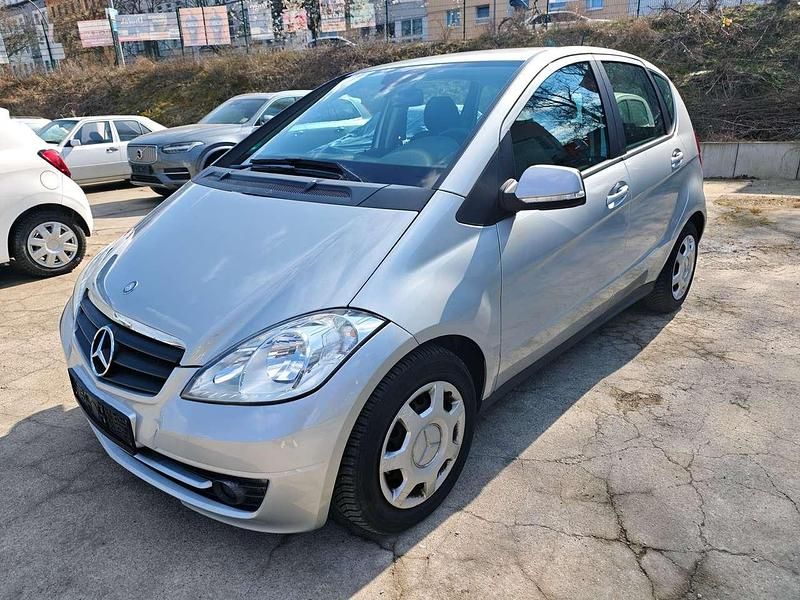 Gebraucht Mercedes A160 95 PS (69 kW) 2010 Polarsilber  metalliclack Kleinwagen
