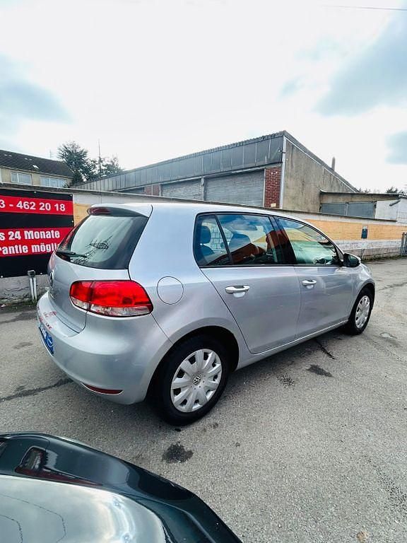 Gebraucht VW Golf VI Trendline 80 PS (58 kW) 2011 Silber Kleinwagen