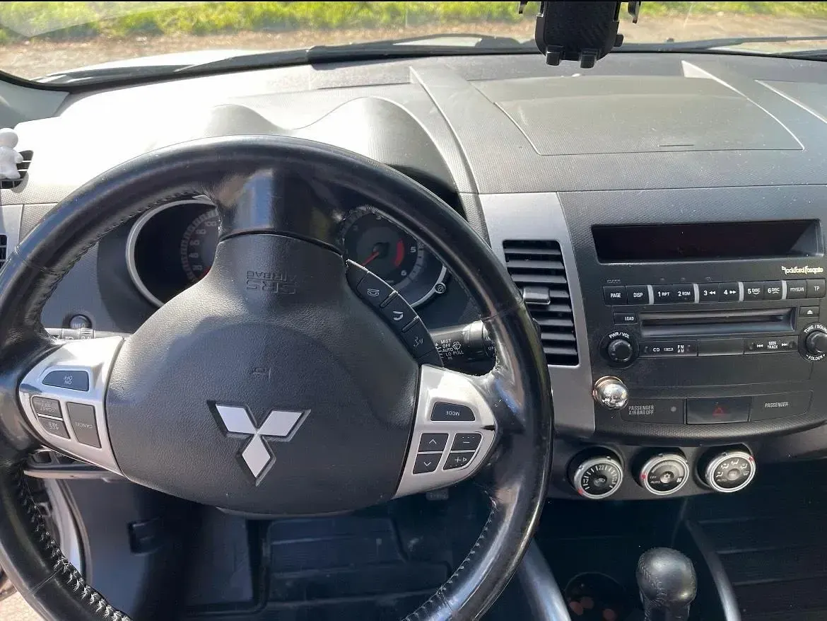 Gebraucht Mitsubishi Outlander 159 PS (116 kW) 2008 Silber SUV