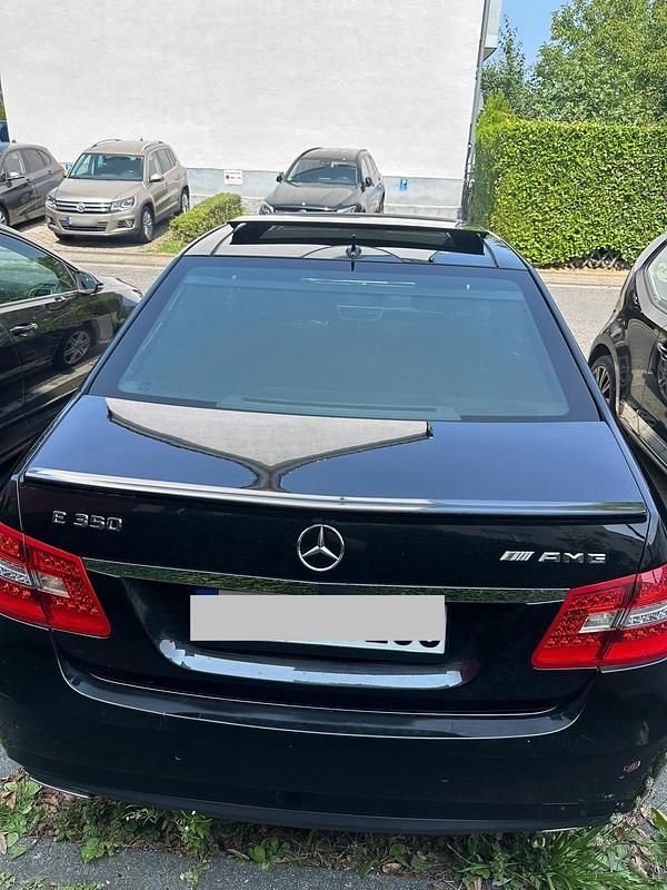 Gebraucht Mercedes E350 231 PS (169 kW) 2010 Schwarz Limousine