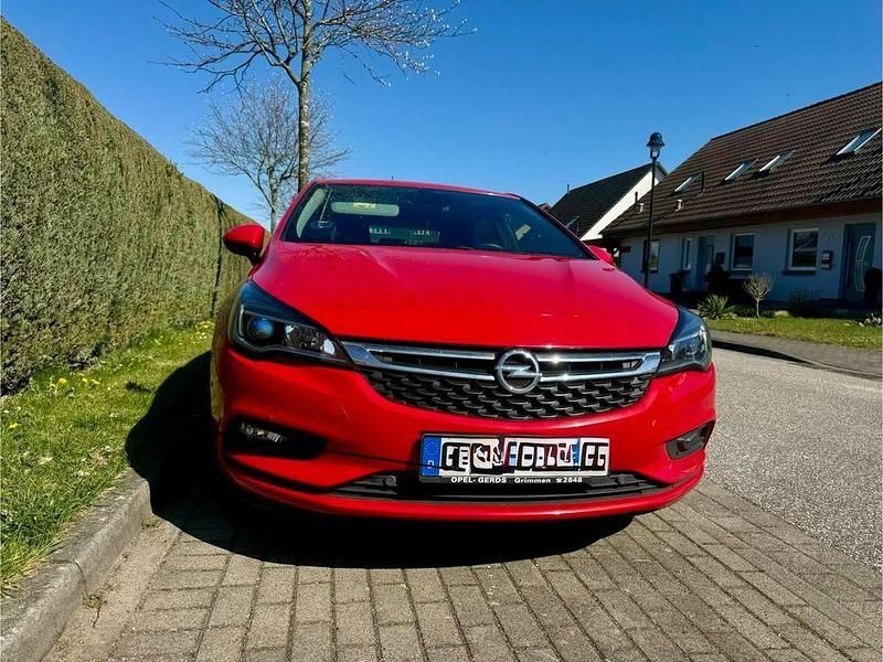 Usata Opel Astra Active 105 CV (77 kW) 2017 Nero Berlina
