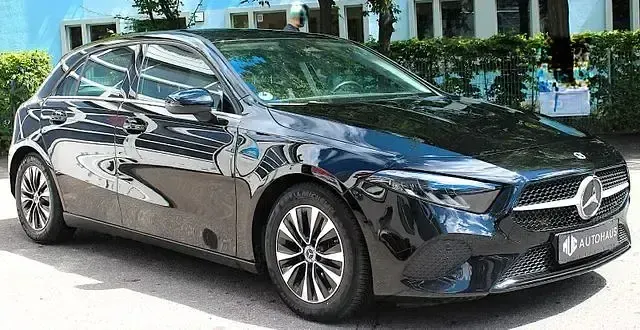 Gebraucht Mercedes A200 150 PS (110 kW) 2023 Schwarz Limousine