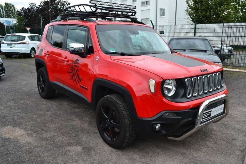 Rot Gebraucht 2016 Jeep Renegade Trailhawk SUV | 19.900 € (Teuer) - Bild 1/4
