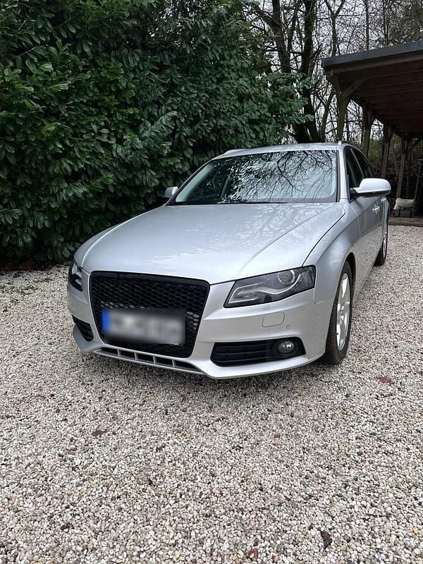 Silber Gebraucht 2011 Audi A4 Kombi | 8.000 € (Fairer Preis) - Bild 1/4