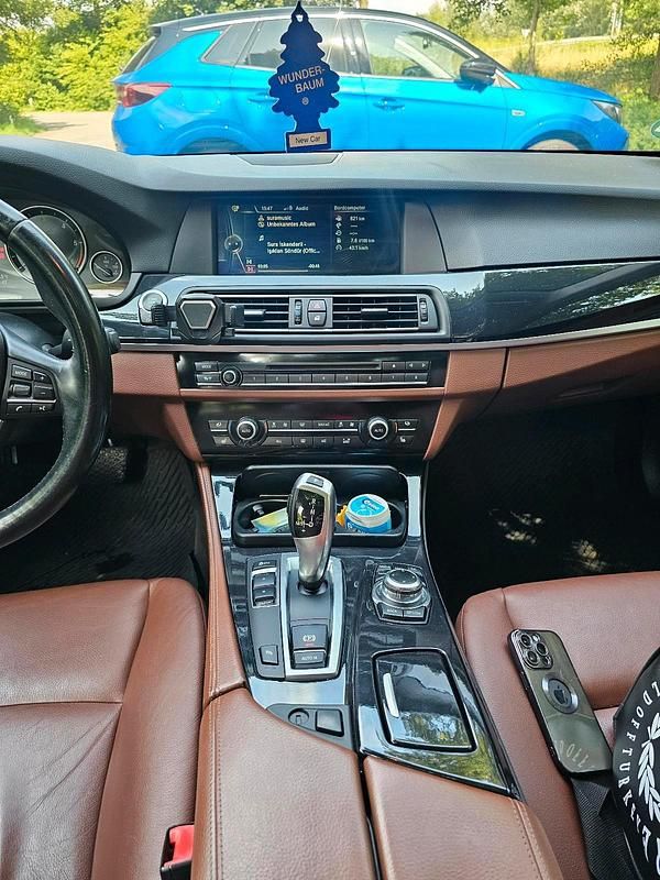 Gebraucht BMW 520 184 PS (135 kW) 2013 Schwarz Limousine