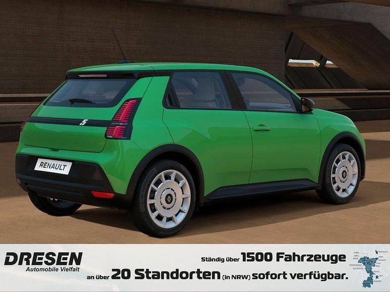 Nuova Renault 5 E-Tech Evolution 89 kW (122 CV) 2026 Verde Berlina