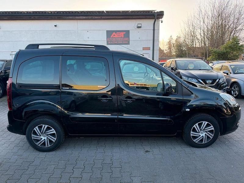 Gebraucht Citroën Berlingo 92 PS (67 kW) 2014 Schwarz Van / Kleinbus