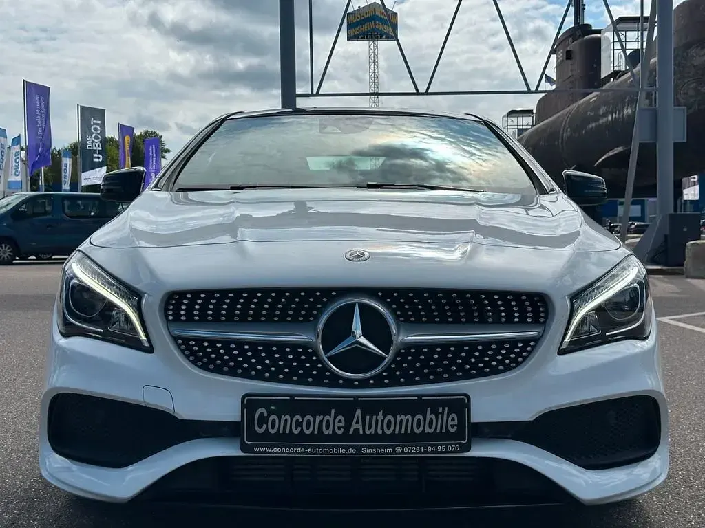 Gebraucht Mercedes CLA250 AMG line 211 PS (155 kW) 2018 Weiß Limousine