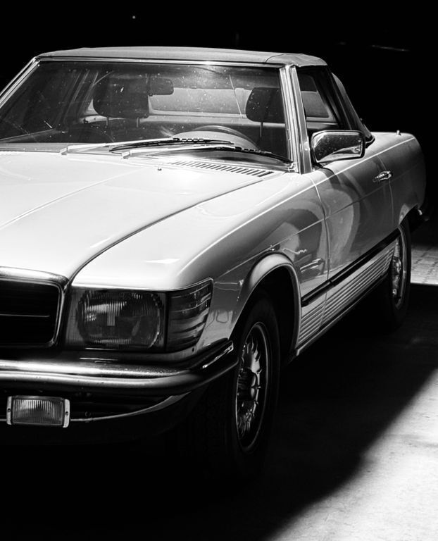 Silber Gebraucht 1984 Mercedes SL380 Cabrio | 33.600 € - Bild 1/2