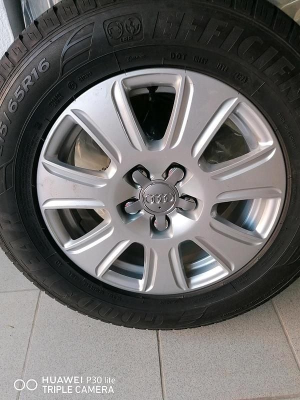 Weiß Gebraucht 2014 Audi Q3 SUV | 12.900 € (Superpreis) - Bild 1/4